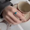 Anel Minimalista com detalhe azul - Imagem 3